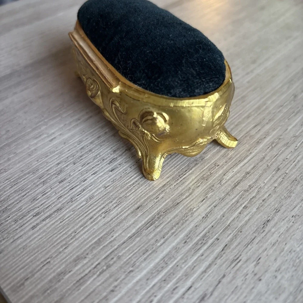 N/A vintage gold